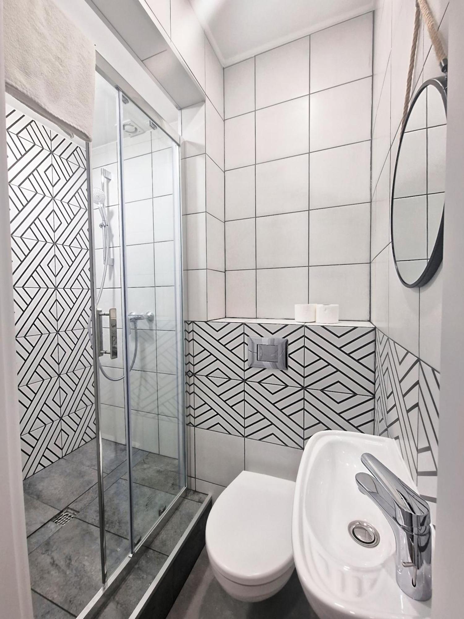 Dreibettzimmer mit eigenem Bad