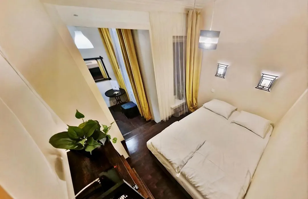 Hostel Helvetia - Private Rooms In City Center-1