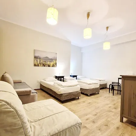 Hostel Helvetia - Private Rooms In City Center-2
